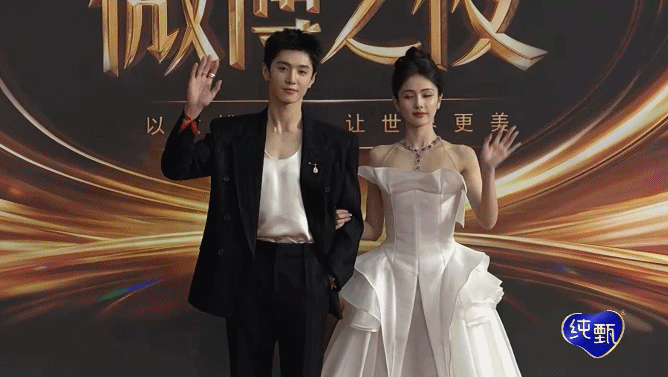 京世博娛樂城：微博之夜名場麪！熱巴台下觀看黃景瑜領獎，張淩赫發言鏡頭切白鹿