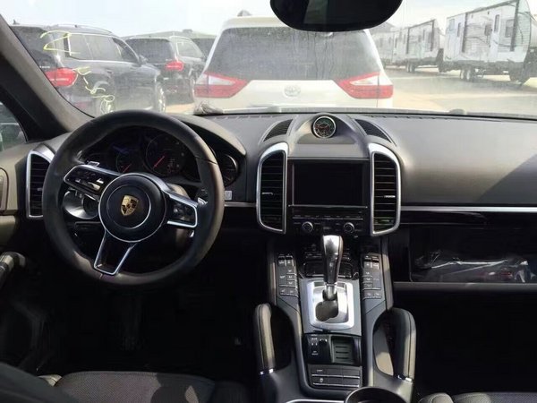 {Online Casino}(保时捷卡宴2016款白色88万)