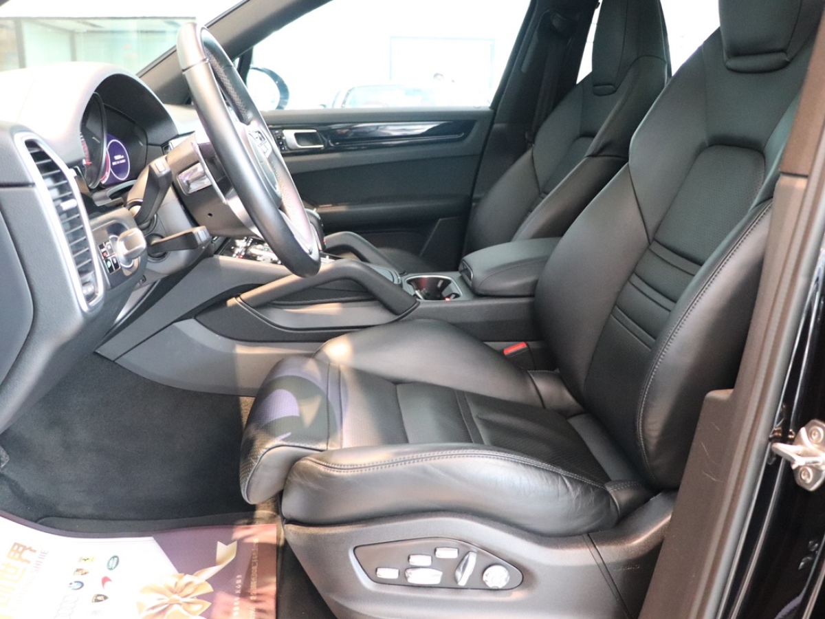 {線上賭場}(保时捷卡宴2019款价格及图片)